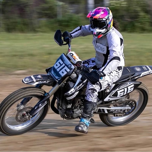 Meet your Posher, Ash Verville! - Picture 5 of 16